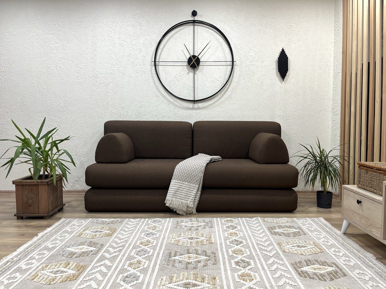 dark brown sofa Dark Brown Sectional Sofa for Modern & Cozy Living Rooms - Image 1
